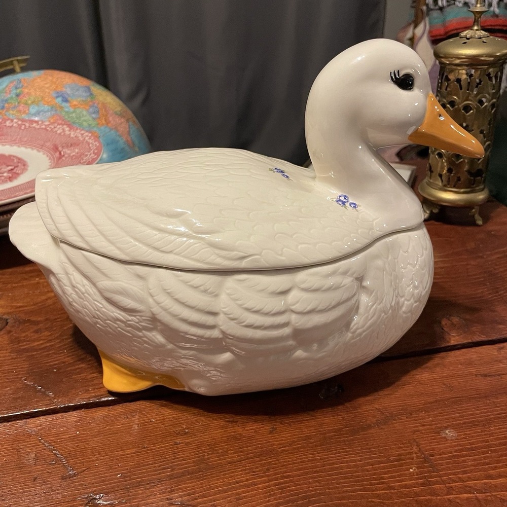 Vintage Ceramic Duck/Goose Covered Soup Tureen Dish w/ Lid Floral Accents
